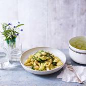 Zingy courgette and basil pasta