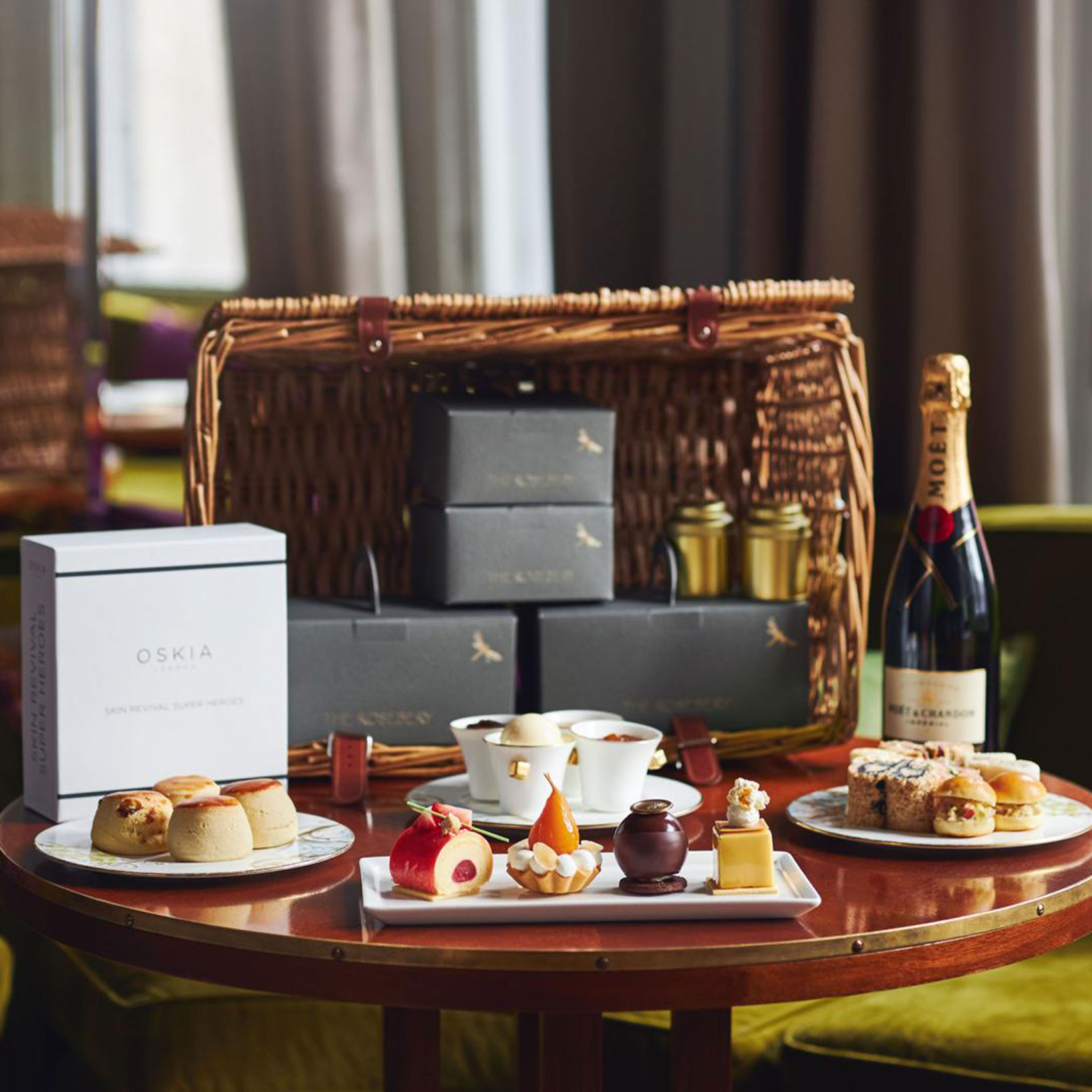 Mandarin Oriental Takeaway Afternoon Tea Review Sainsbury S Magazine