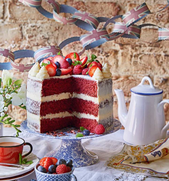 Vanilla Funfetti Sprinkle Cake AKA The Best Birthday Cake In London –  Flavourtown Bakery