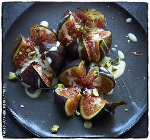 Nigella's figs with honey-cream and pistachios | Sainsbury's Magazine