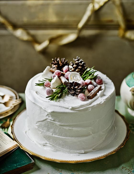 Royal Icing Victorian Style Cake | CakeStories.ca