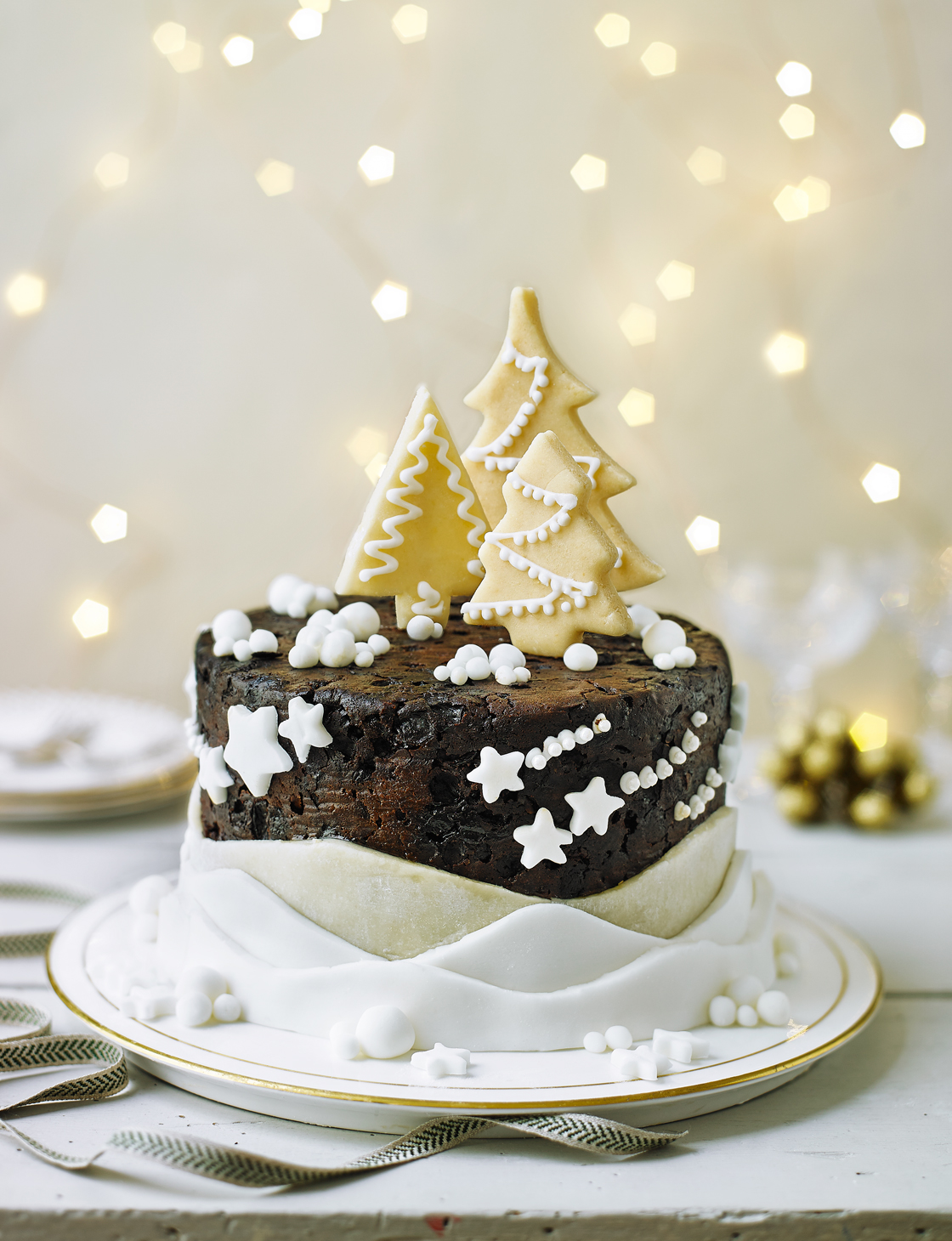 Christmas tree forest cake decoration | Sainsbury`s Magazine