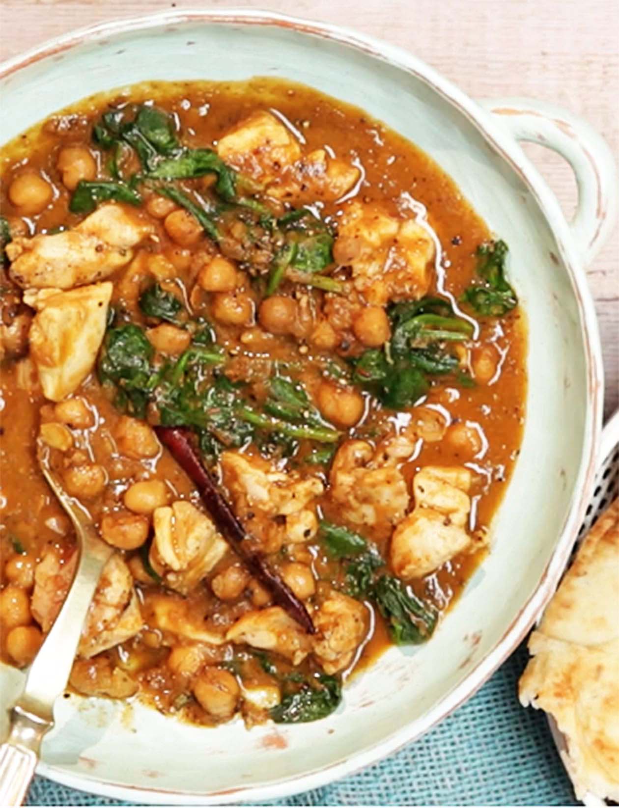 Chicken, chickpea and spinach curry recipe | Sainsbury`s Magazine