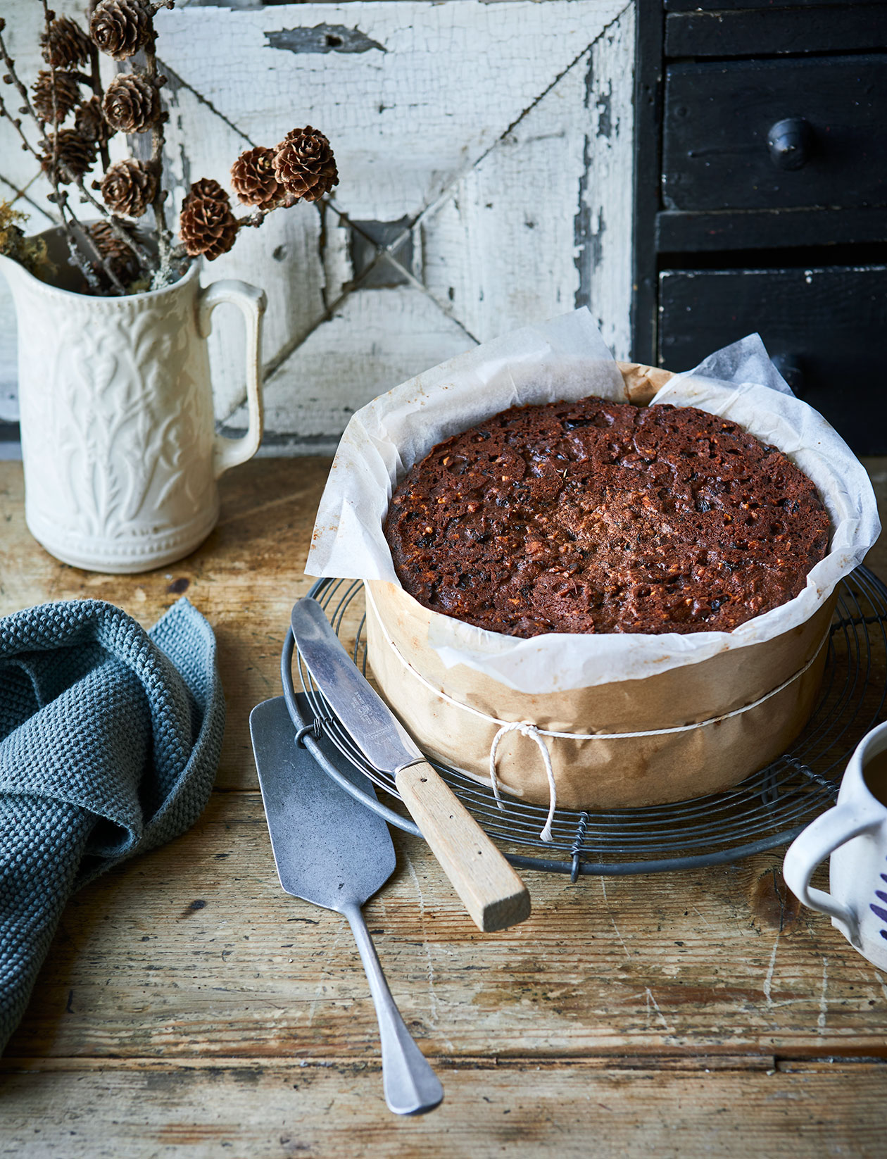 Clementine Chocolate Christmas Cake Recipe Sainsbury S Magazine