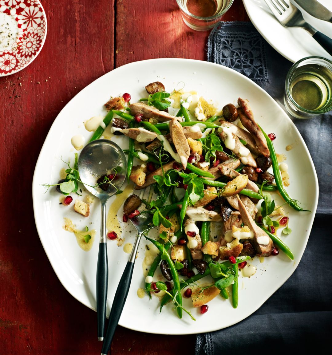 Warm pheasant salad with croutons and cider dressing