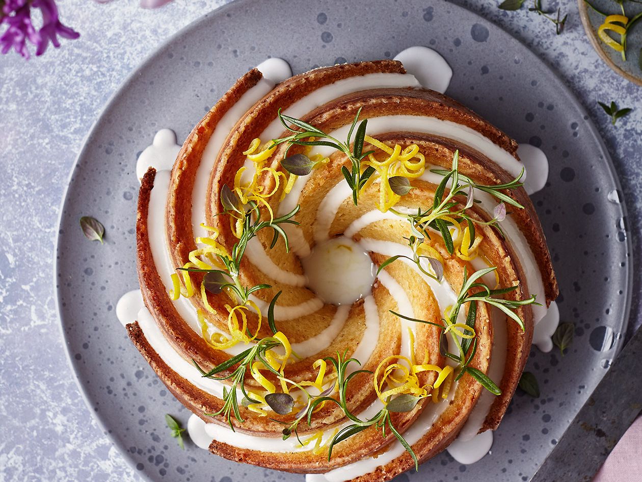 Lemon and thyme mini bundt cakes recipe