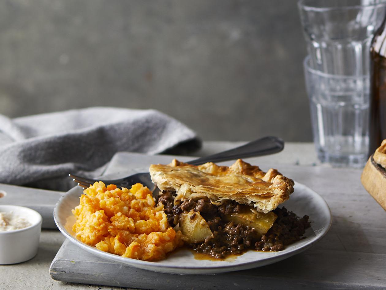 Minced beef and onion pie - delicious. magazine