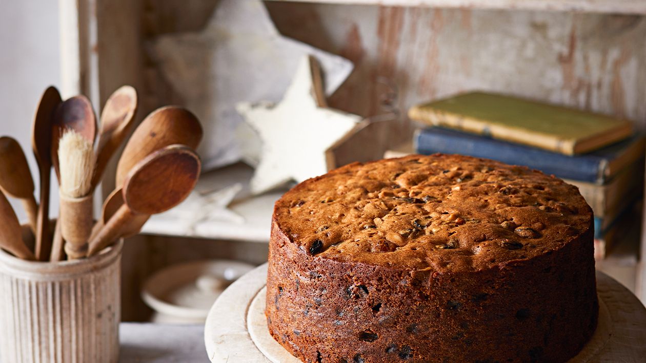 Easy Traditional Christmas Cake Recipe | Woolworths