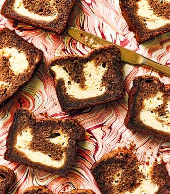 Banana bread cheesecake