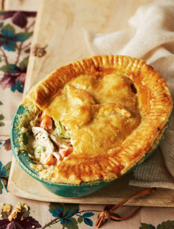 Old-fashioned chicken pie