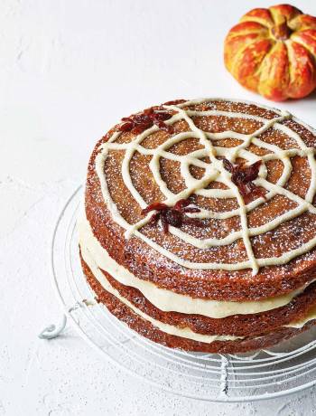 Spider's web pumpkin cake