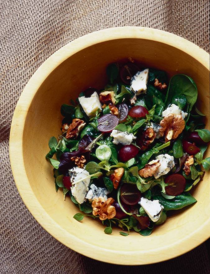 Grape, Gorgonzola and walnut salad | Sainsbury's Magazine