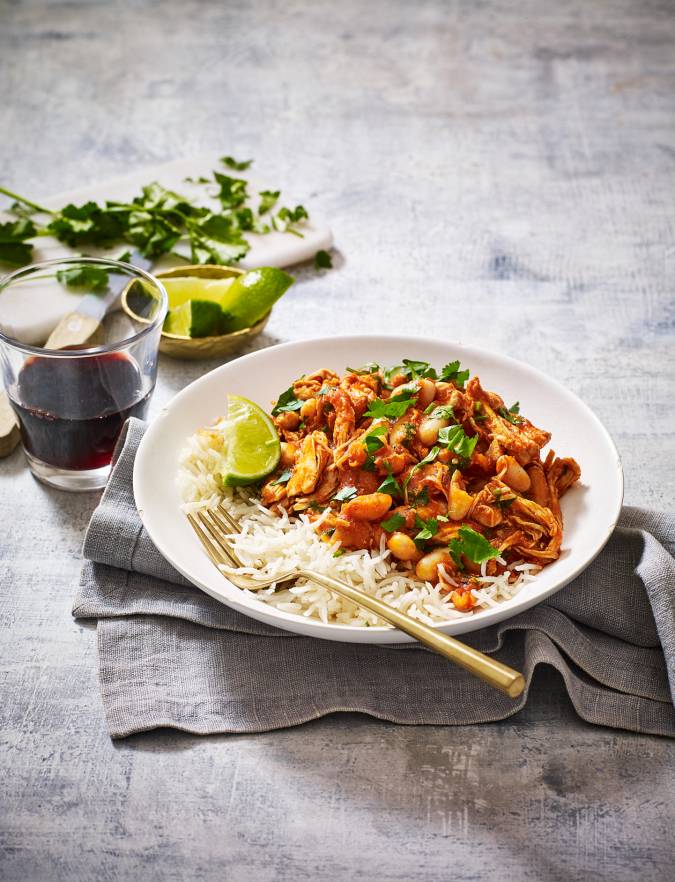 'Pulled' turkey chilli recipe | Sainsbury's Magazine