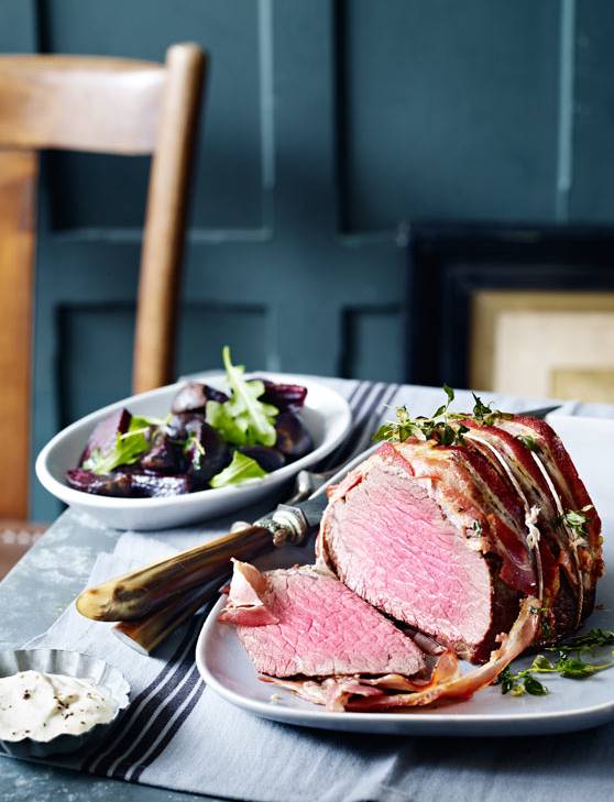 Fast roast beef with thyme beets and horseradish crème fraîche ...