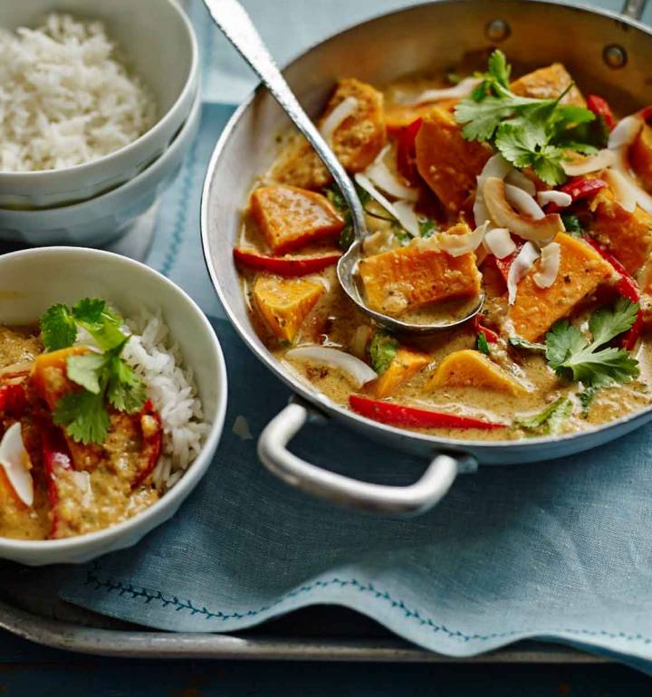 Thai red sweet potato, red pepper and coconut curry | Sainsbury`s Magazine