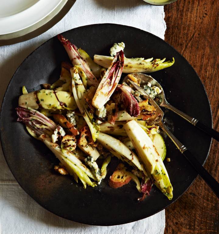 Chicory, walnut and Roquefort salad