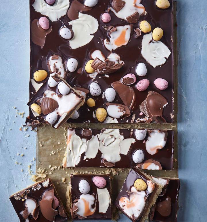 Millionaire’s shortbread Easter traybake