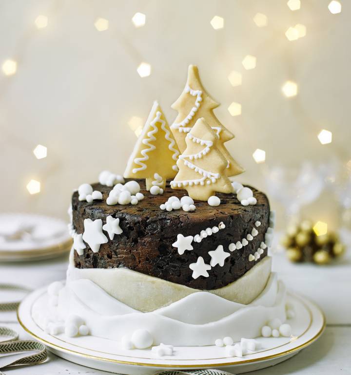 Christmas tree forest cake decoration | Sainsbury`s Magazine
