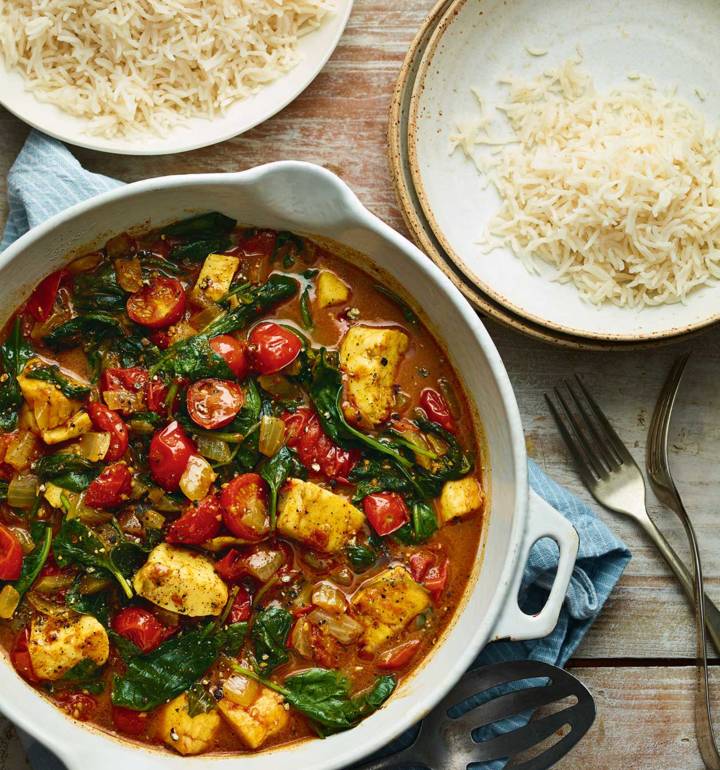 Halloumi and spinach curry recipe | Sainsbury`s Magazine