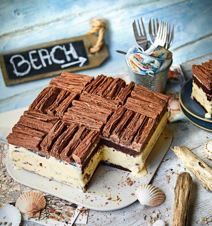 Cake: 200 fabulous foolproof baking recipes – HarperCollins Publishers UK