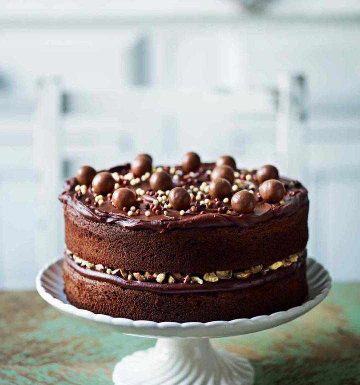 Shop Chocolate Birthday Deluxe Cake | Cakes | Divine – Divine Cakes